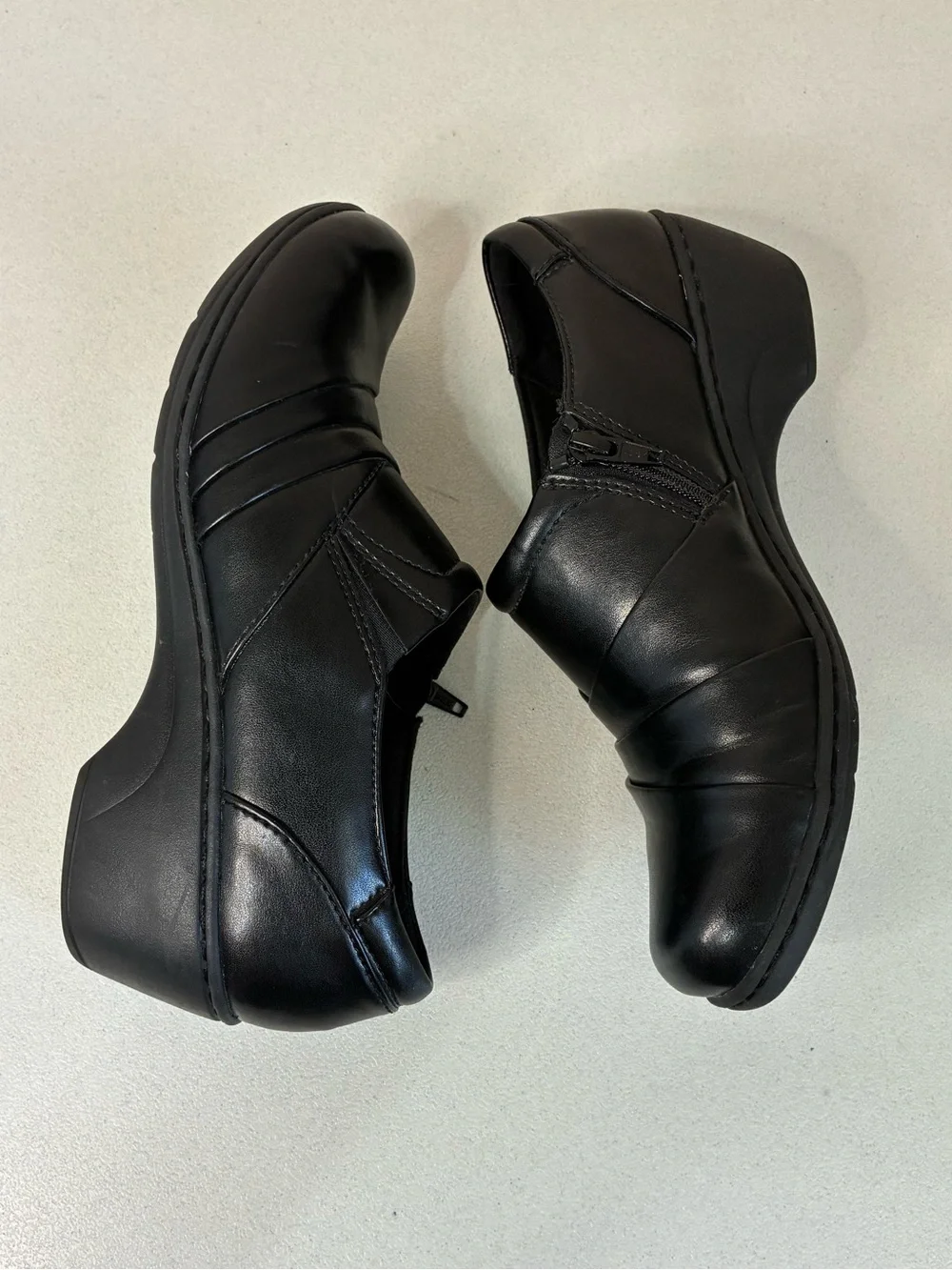 Clarks Channing Essa Black Leather Loafer Side  Zip Womens 9 Comfort Office
